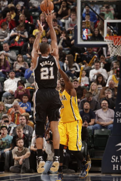 萨索洛vs比萨：马蒂奇、贝拉尔迪首发，恩佐拉、埃贝彻尔出战（萨索洛战比萨：马蒂奇、贝拉尔迪先发，恩佐拉与埃贝彻尔出场）