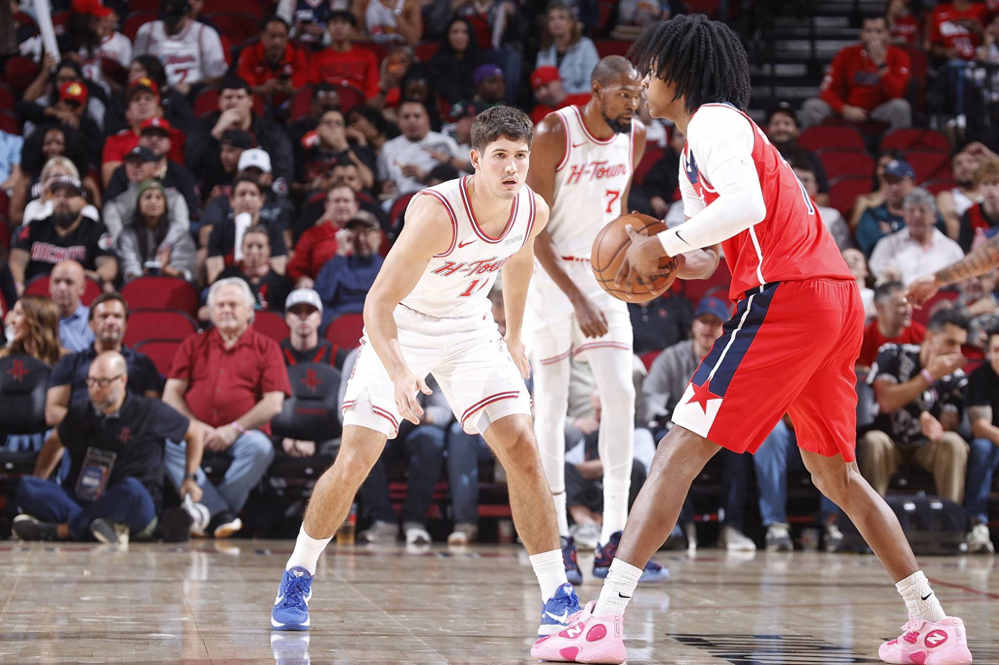 海登海姆vs弗赖堡：派林格、多施首发，金特尔、格里福出战（海登海姆迎战弗赖堡：派林格、多施先发，金特尔、格里福确认出战）