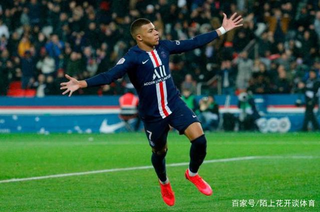 德国杯战报：昂达夫破门，斯图加特2-0十人波鸿（德国杯：昂达夫建功，斯图加特2-0击败十人波鸿）