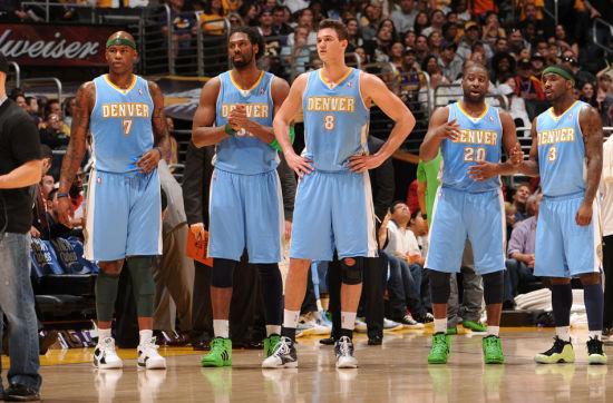 TA：阿森纳未积极推动冬窗出售球员；预计明夏将买断因卡皮耶（TA：阿森纳今冬不主动清洗，明夏或买断因卡皮耶）