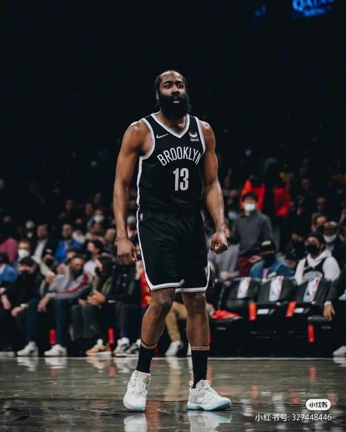 孔蒂再遭打击，佩杜拉：霍伊伦因右大腿股二头肌受伤而下场（孔蒂雪上加霜，佩杜拉：霍伊伦右大腿股二头肌受伤离场）